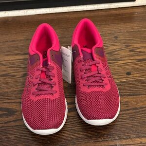 Asics Women's Fuchsia Sneakers